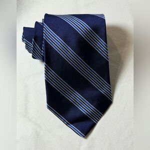 Brooks Brothers 100% Silk from England Made in USA Navy and White Striped Tie